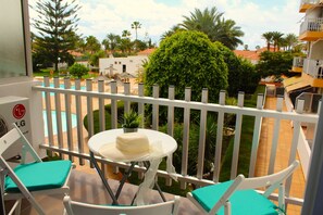 Outdoor dining - Sunrise Maspalomas by Privilege (Maspalomas)