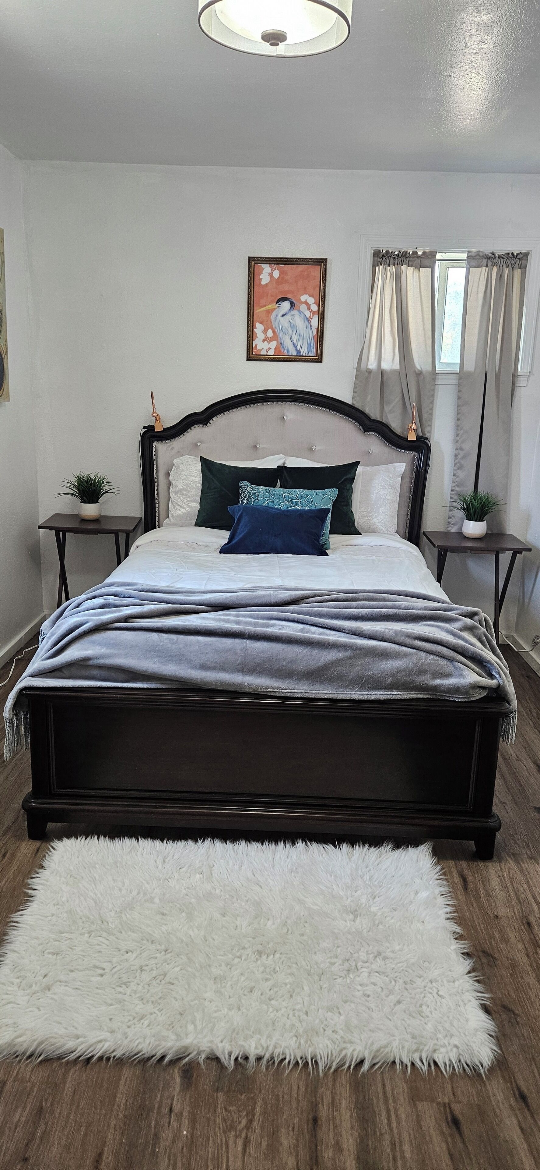 1 غرفة نوم ومكتب وواي فاي وملاءات أسرّة