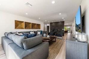 TV, fireplace - Luxury Desert Home W/ Heated Pool! in A+Location (Phoenix)