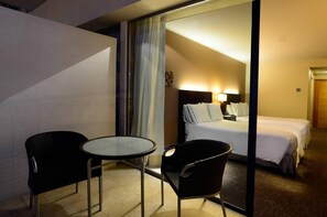 Standard Room, 2 Queen Beds, Non Smoking