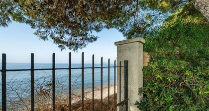 Villa Foxi Serenity near the sea
