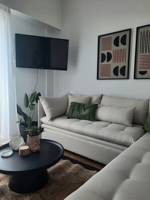 Smart TV - Pari's House in Plaka Athens (Athina)