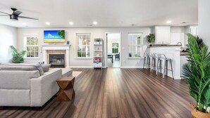 Smart TV, fireplace, table tennis
