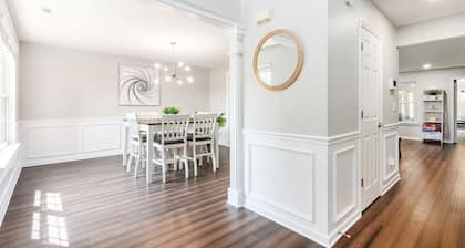 ⥼The Aire⥽ Bright 3200 SQ FEET 4 Bed 3 Bath Home