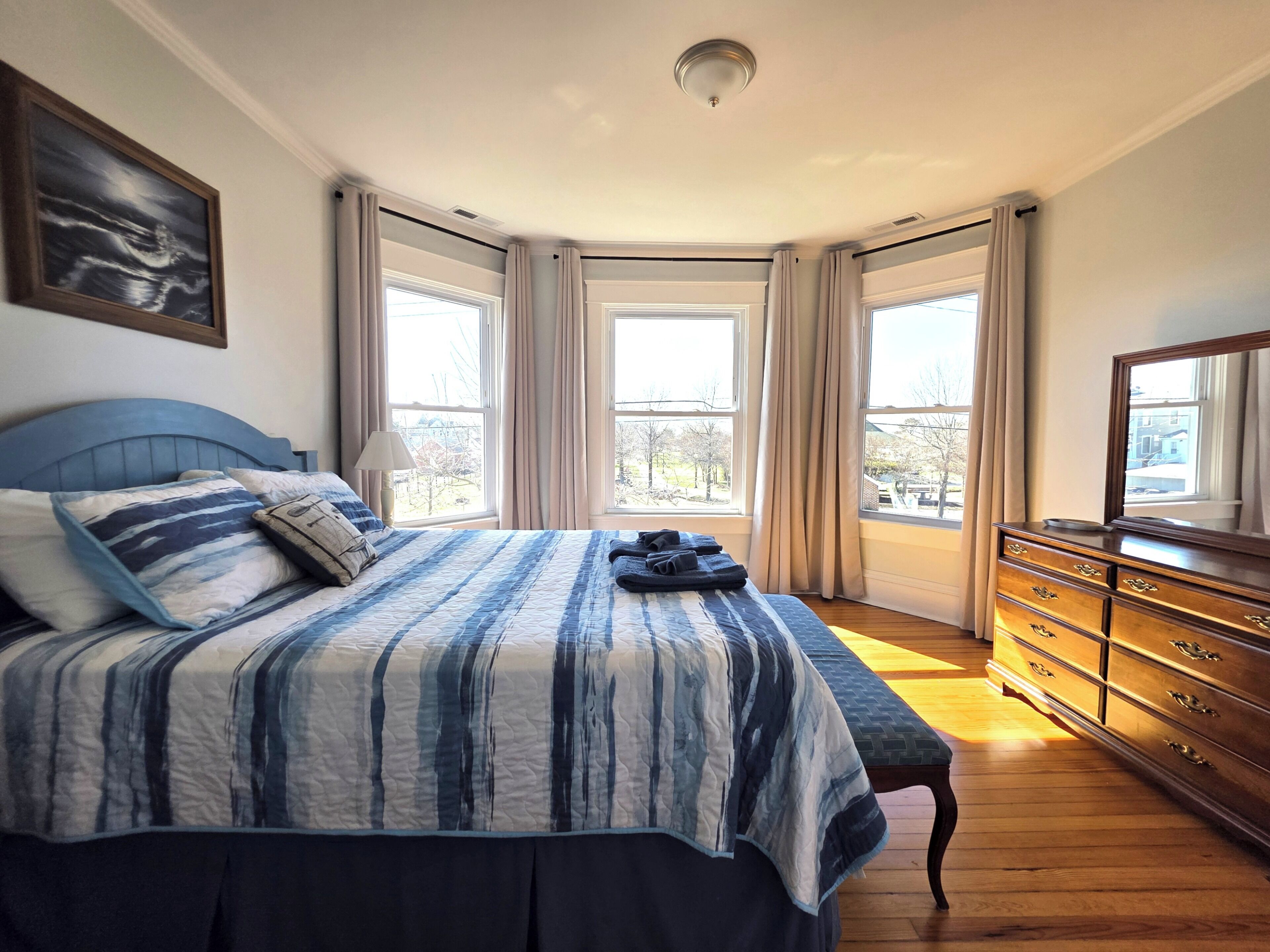 4 bedrooms, iron/ironing board, travel crib, free WiFi