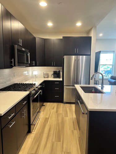 Cute 4- Bedroom Townhome in Superior. 10 min from Boulder & University of Co.