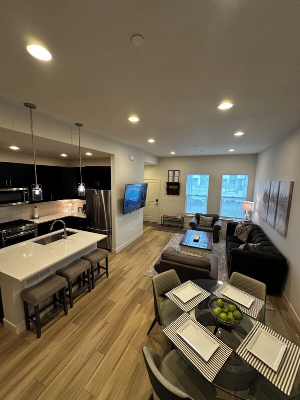 المنشأة من الداخل