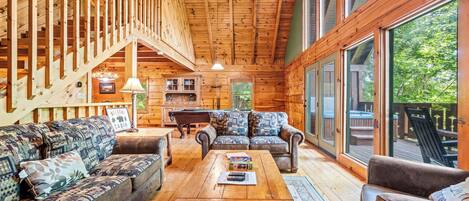 Smart TV, fireplace, DVD player