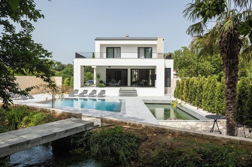 V106 - Villa with the pool Ljubuški
