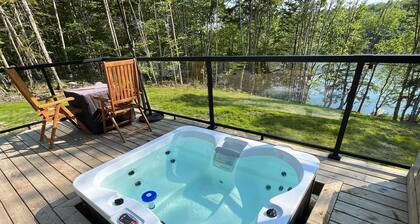 Lakefront Luxury Retreat - Pet Friendly - Hot Tub Facing the Lake