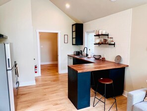 Oven, stovetop, dishwasher