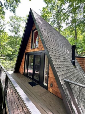 Terrace/patio - A-Frame cabin in the woods (Waynesville)