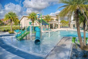 حمّام سباحة مُدفَّأ