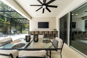 تناول الطعام