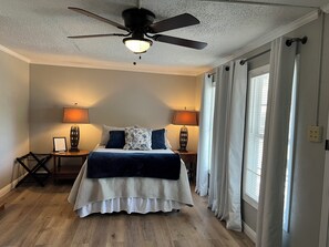 3 habitaciones, escritorio, tabla de planchar con plancha y wifi 