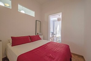 1 chambre, fer et planche à repasser, Wi-Fi, literie fournie