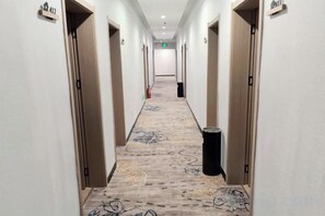 Unclassified image, 4 of 13, button - Shangyou Express Hotel (Dachang)