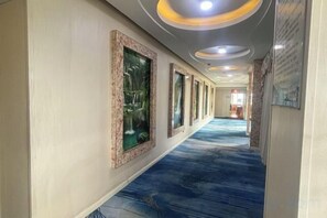 صورة غير مصنفة، 2 من 15، زرّ