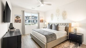 2 habitaciones, escritorio, tabla de planchar con plancha y wifi gratis 