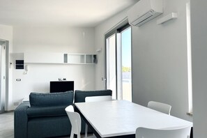 Interior - M412 - Marcelli, three-room apartment with terrace and parking space (Marcelli)