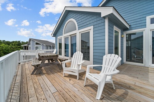 1892 - Carolina Bliss, 12 Bedroom Corolla Ocean Sands Pet Friendly Property with Private Pool