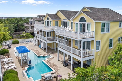 1893 - Twelve is Enough, 12 Bedroom Corolla Property with Private Pool