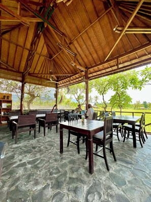 Restaurant - Rumi Bumi Lovina (Buleleng)