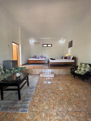 Family Double Room, Non Smoking, Garden View | Desk, laptop workspace, free WiFi, bed sheets