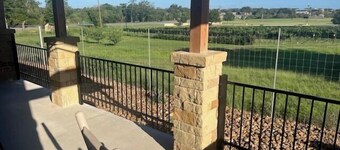 Edge of Main 3-Vineyard views!