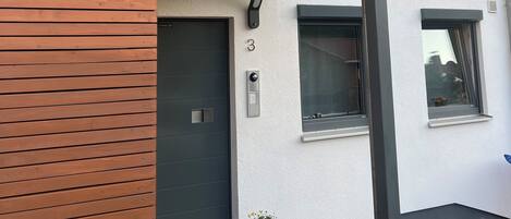 تفاصيل الفندق من الخارج