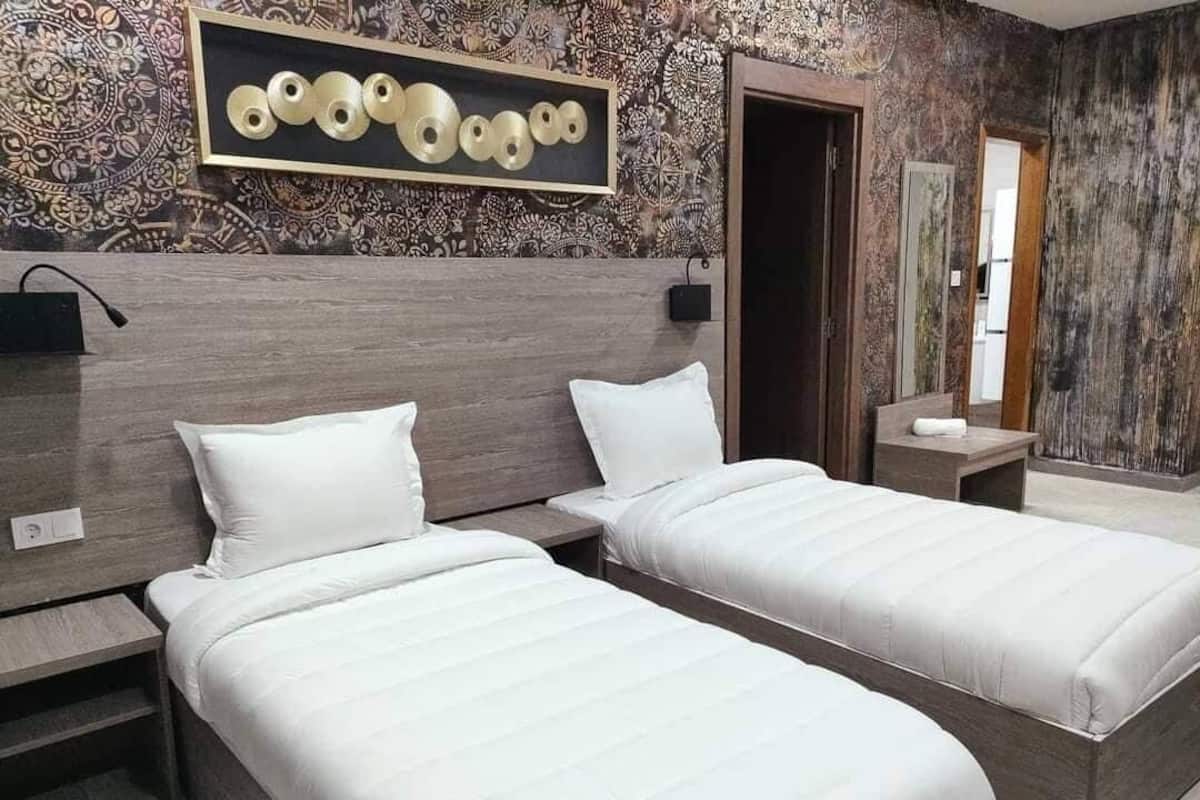 Standard Room, Non Smoking | Desk, laptop workspace, blackout curtains, free WiFi