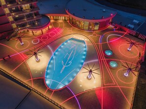 Rooftop pool - Chicken Ranch Casino Resort (Jamestown)