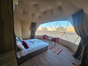 9 chambres, Wi-Fi, draps fournis