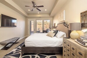 4 slaapkamers, een strijkplank/strijkijzer, gratis wifi, beddengoed