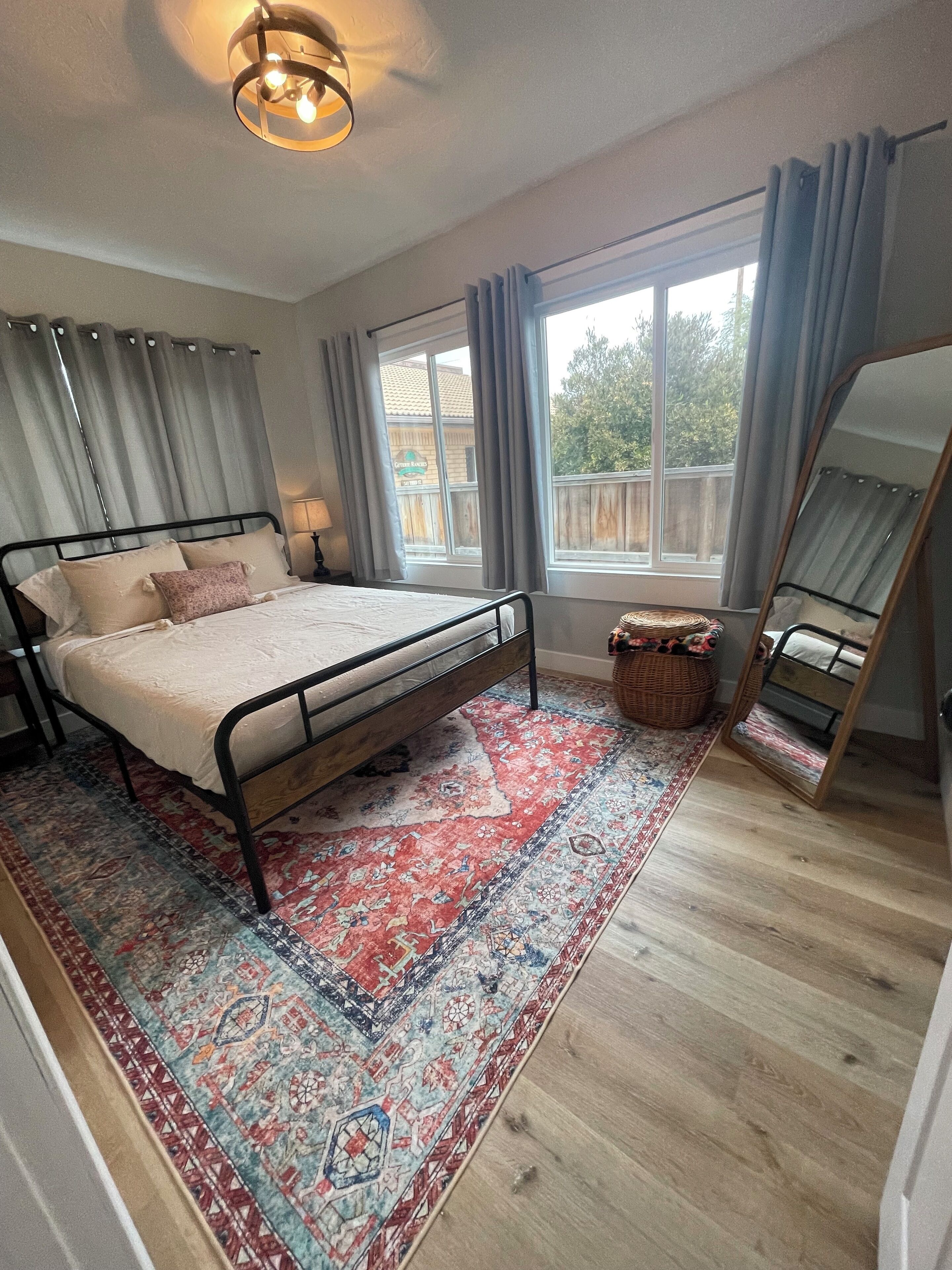 1 多间卧室、熨斗/熨衣板、WiFi、床单