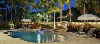 Poolside Paradise: Cozy Miami Getaway
