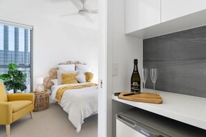 4 chambres, fer et planche à repasser, accès au Wi-Fi (inclus)