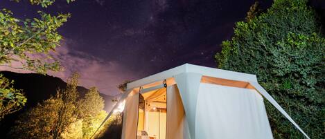 Literie de qualité supérieure, couette en duvet d'oie, minibar, bureau