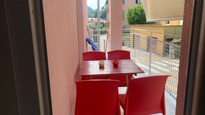 Outdoor dining - Three-room apartment close to Cernobbio (Melis Apartment) (Como)