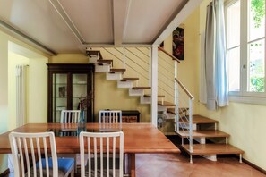 Dining -  Two-Floor Apartment with Loft (Borgovico 42)  (Como)