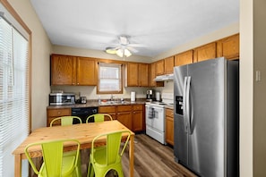 Fridge, microwave, oven