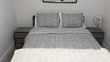 1 bedroom, in-room safe, desk, iron/ironing board