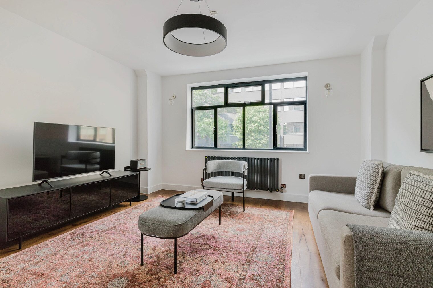 Fernseher, Stereoanlage