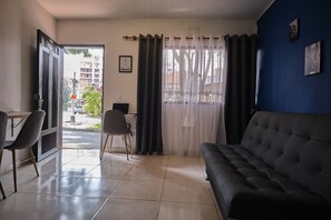 Apartment | Living area | Flat-screen TV - LA 35 (Medellín)
