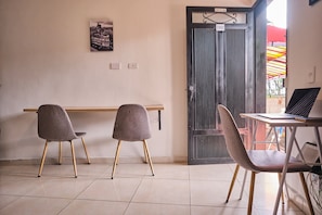 Interior - LA 35 (Medellín)