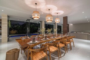 Dining room - Sujiva Estate (Seminyak)