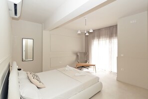 3 soverom, skrivebord, strykejern/-brett og internettilgang