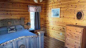 3 makuuhuonetta, vauvan matkasänky, Wi-Fi, vuodevaatteet