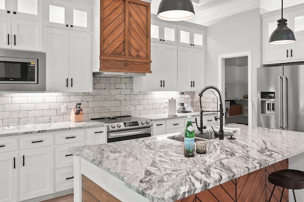 Mikrowelle, Ofen, Herdplatte, Geschirrspüler