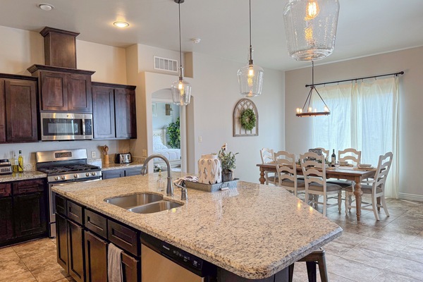 Microonde, forno, piano cottura, lavastoviglie